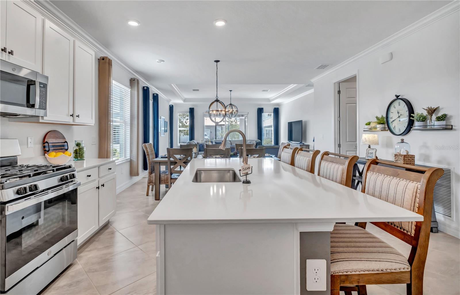 Image 7 of 33 For 42210 Lake Timber Drive