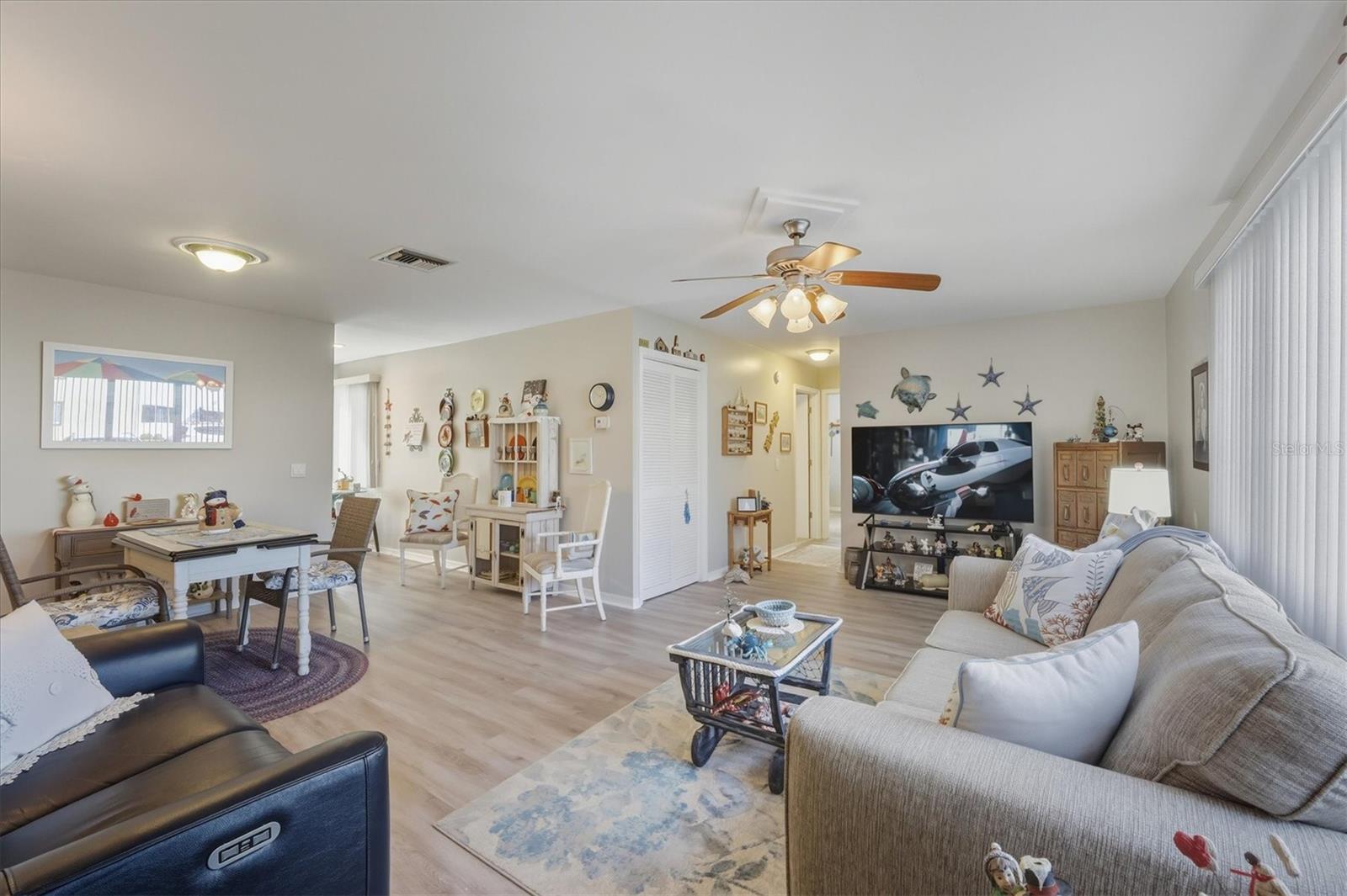 Image 11 of 32 For 22481 Westchester Boulevard A22