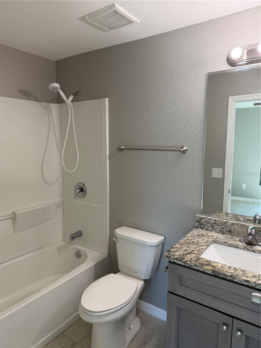 Image 12 of 14 For 17107 Thompson Avenue 17107