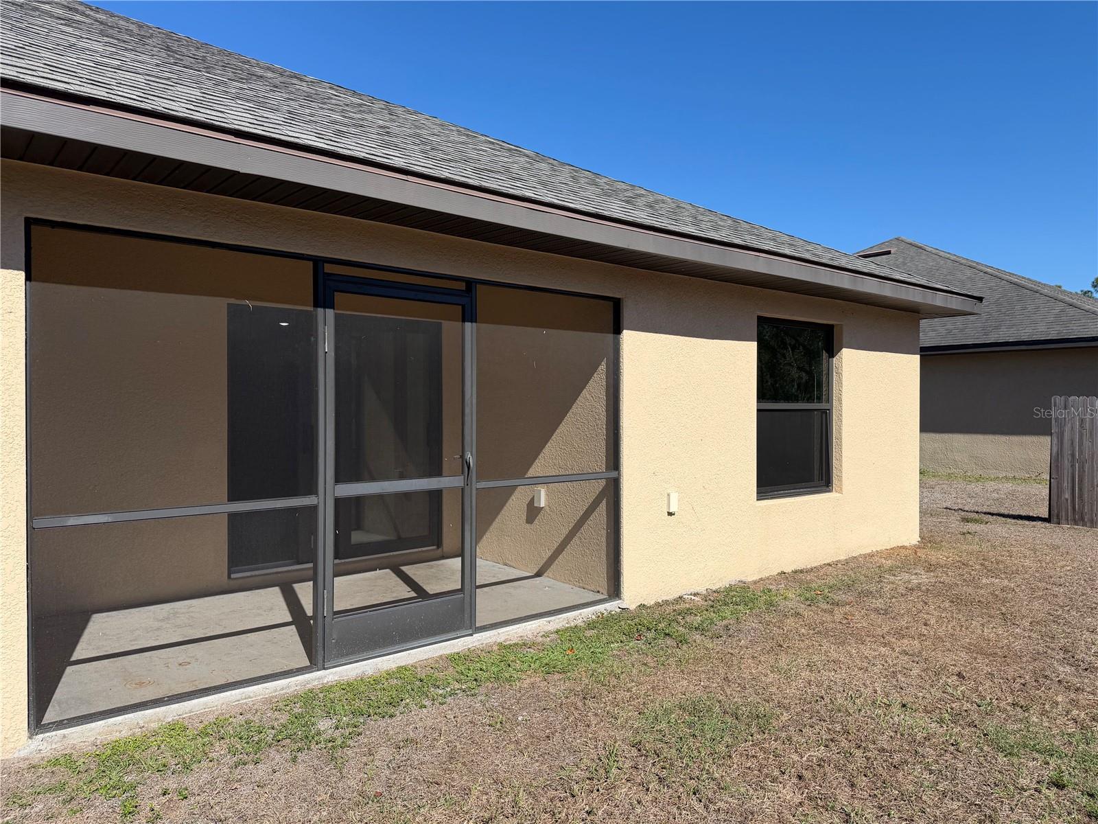 Image 13 of 14 For 17107 Thompson Avenue 17107