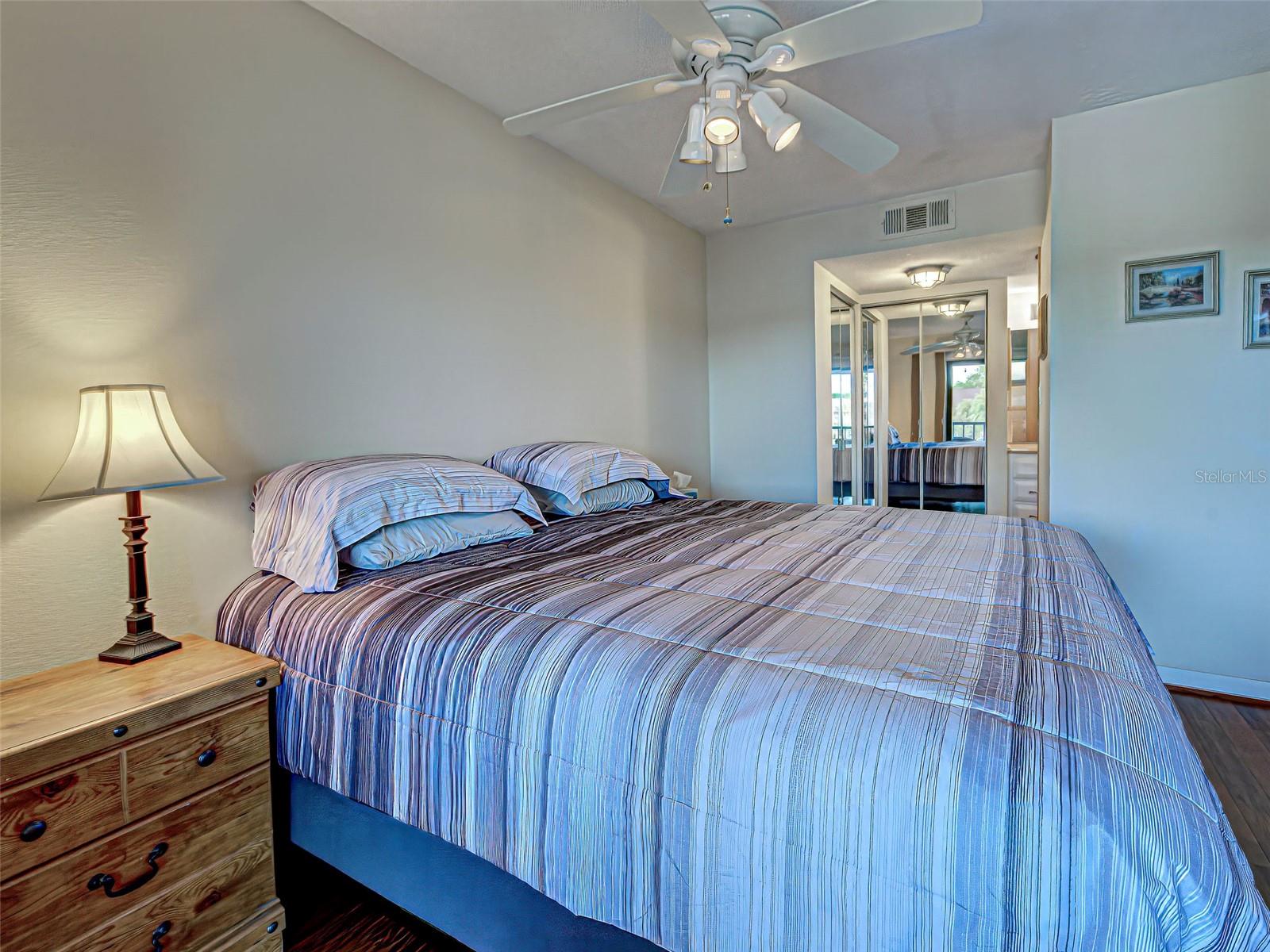 Image 19 of 39 For 19505 Quesada Avenue Ee202