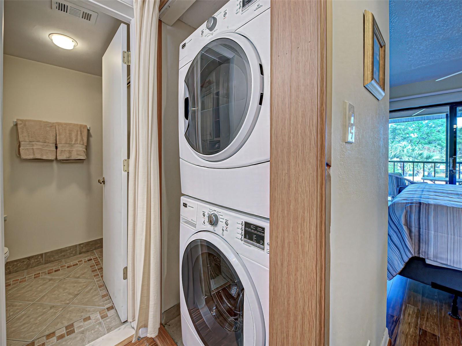 Image 25 of 39 For 19505 Quesada Avenue Ee202