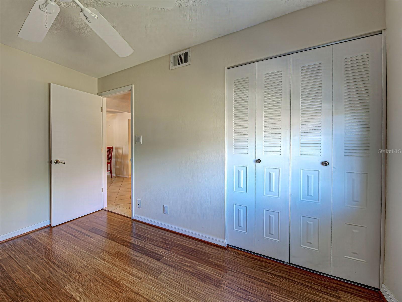 Image 26 of 39 For 19505 Quesada Avenue Ee202