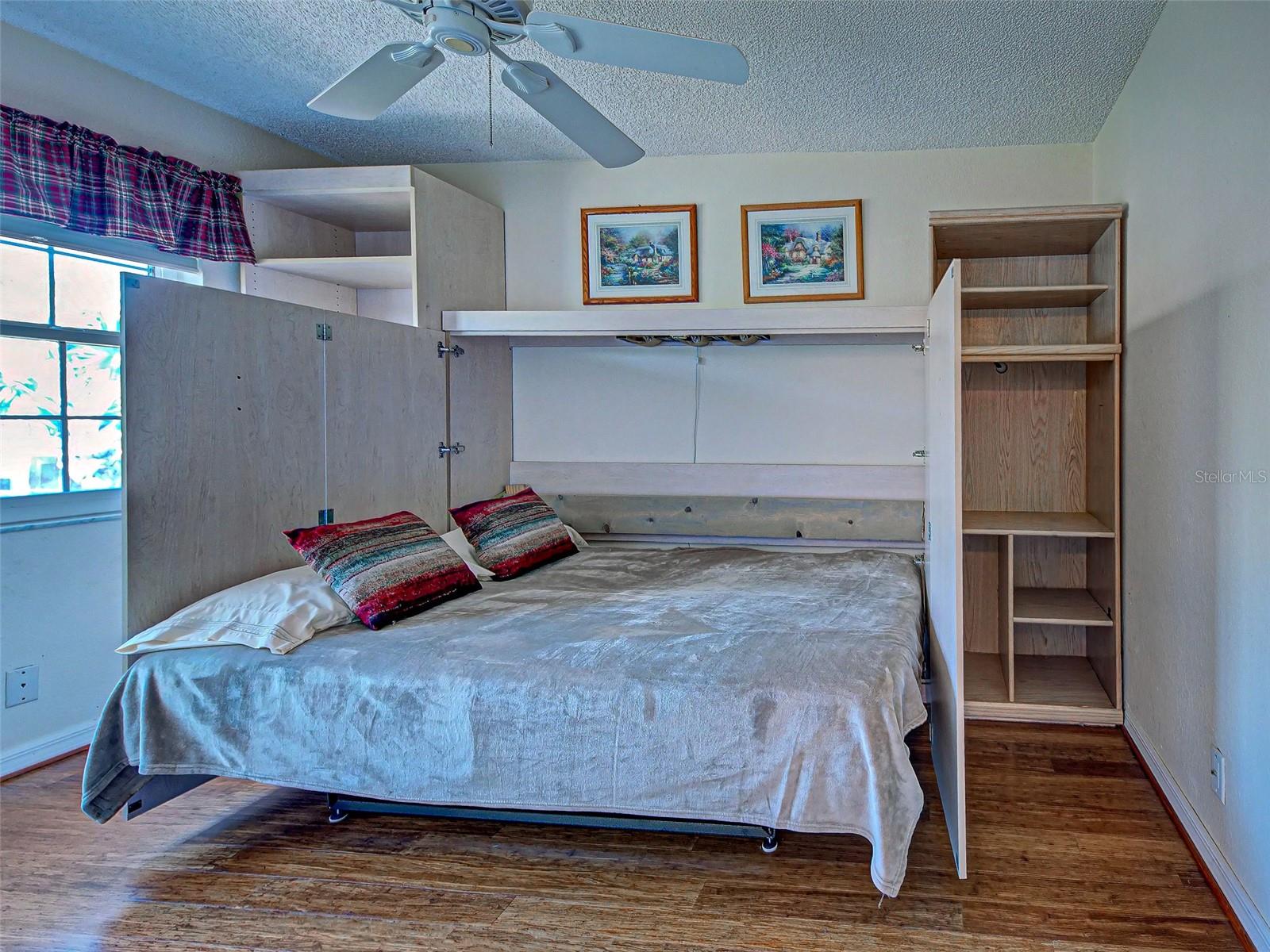 Image 28 of 39 For 19505 Quesada Avenue Ee202