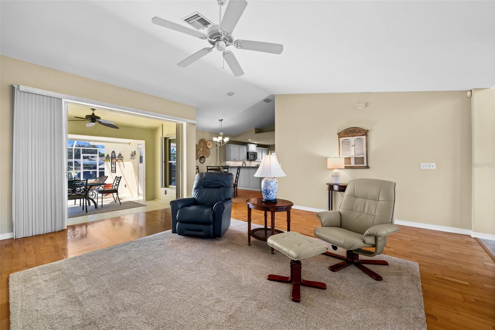 Image 10 of 38 For 2926 38th Terrace