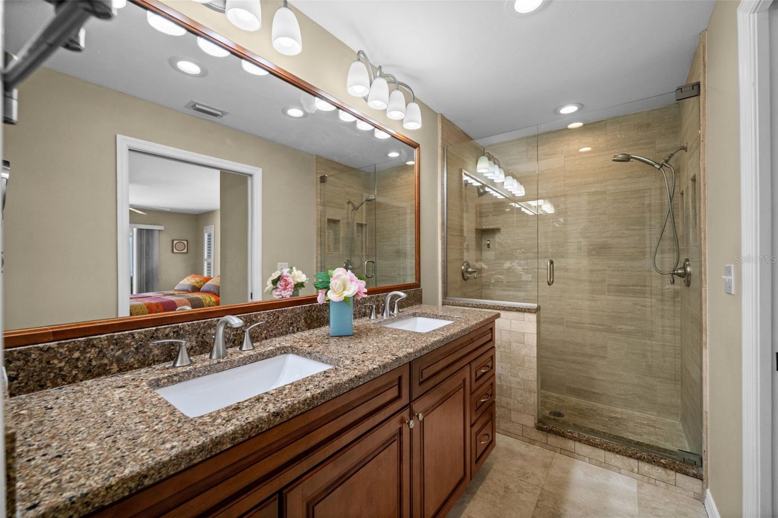 Image 18 of 38 For 2926 38th Terrace