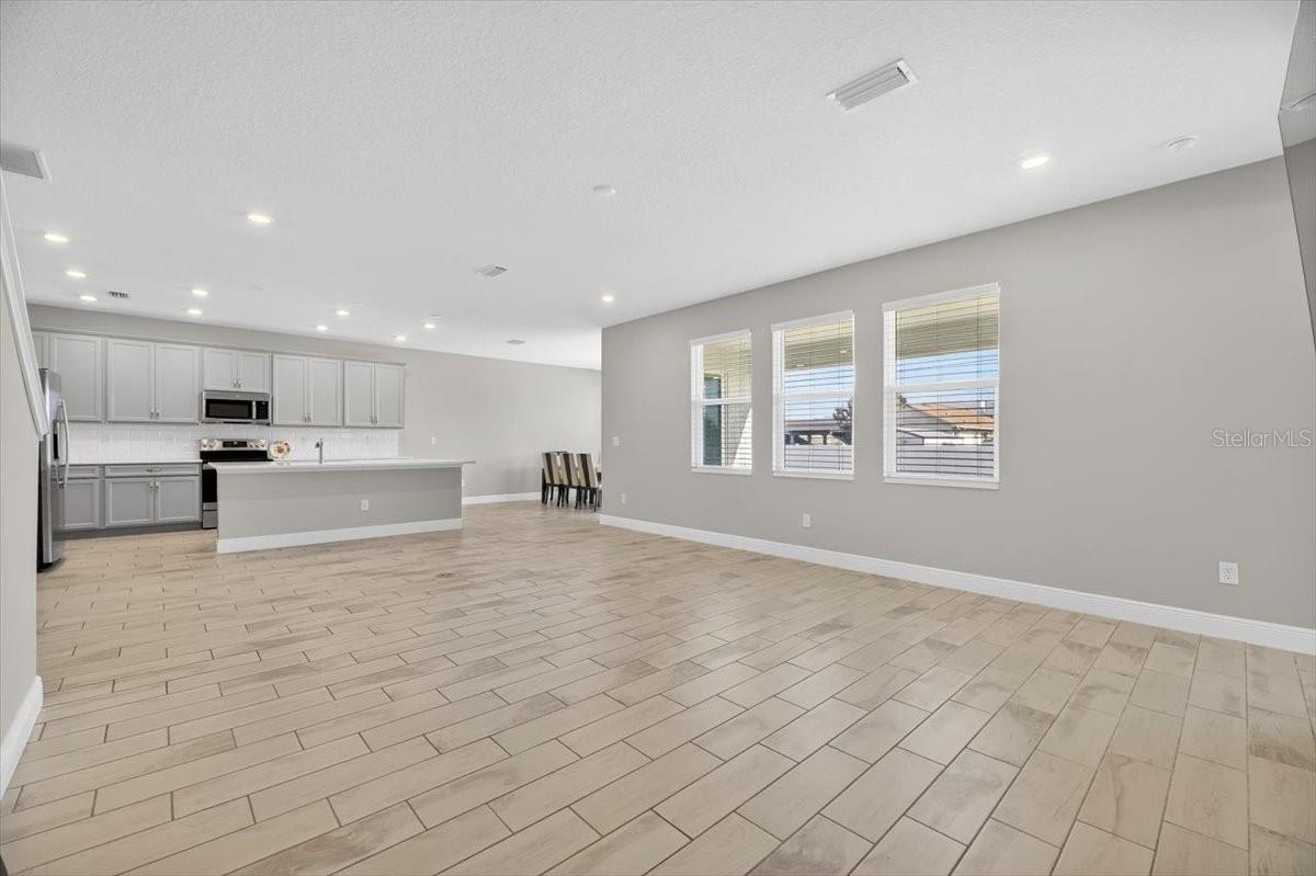 Image 16 of 51 For 8816 Mugnai Street