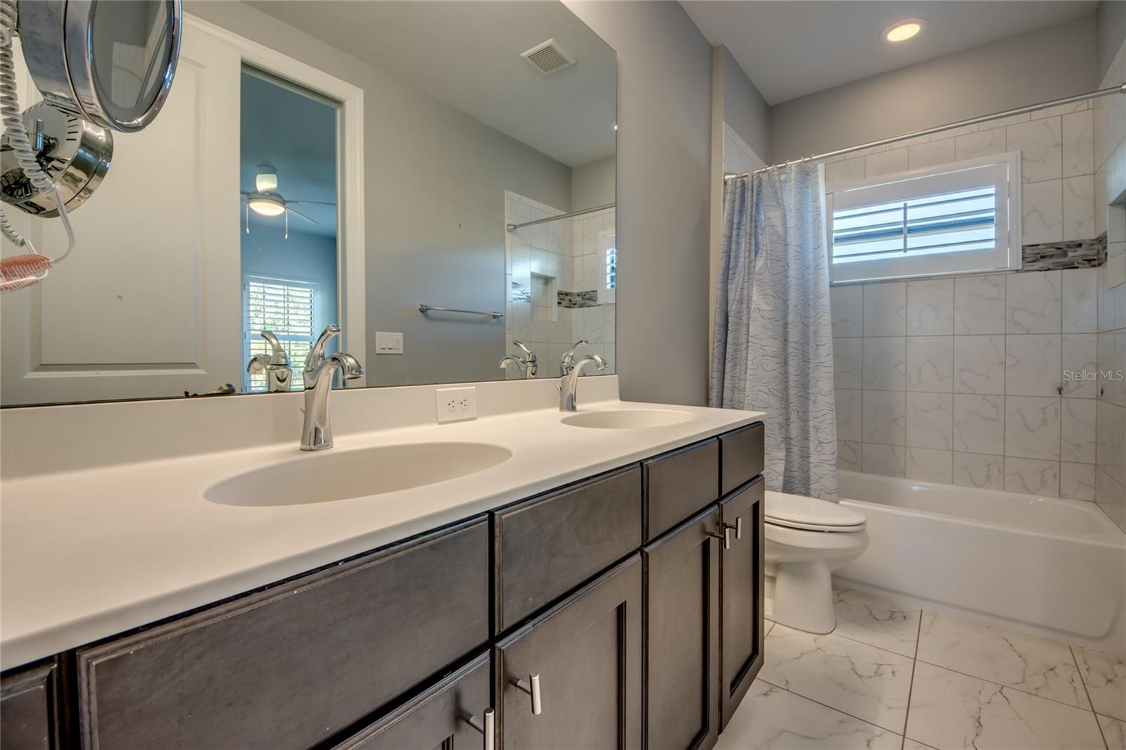 Image 30 of 37 For 15111 Cortona Way