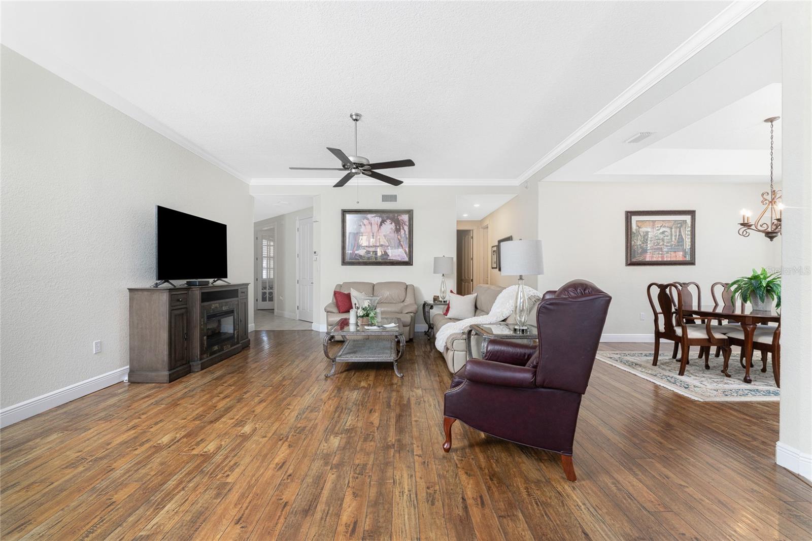 Image 17 of 61 For 197 Tarpon Cove Boulevard 611