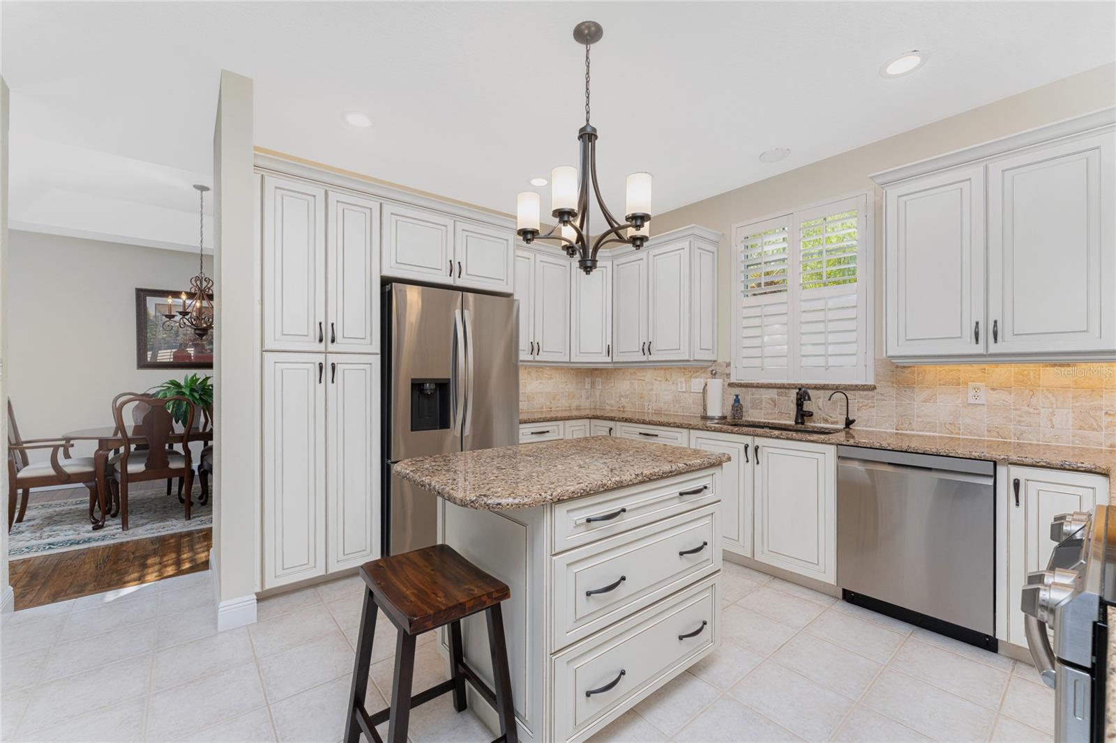 Image 18 of 61 For 197 Tarpon Cove Boulevard 611