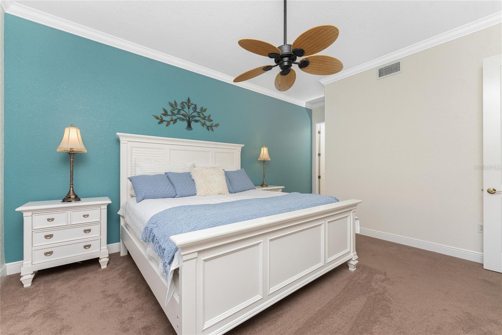 Image 29 of 61 For 197 Tarpon Cove Boulevard 611