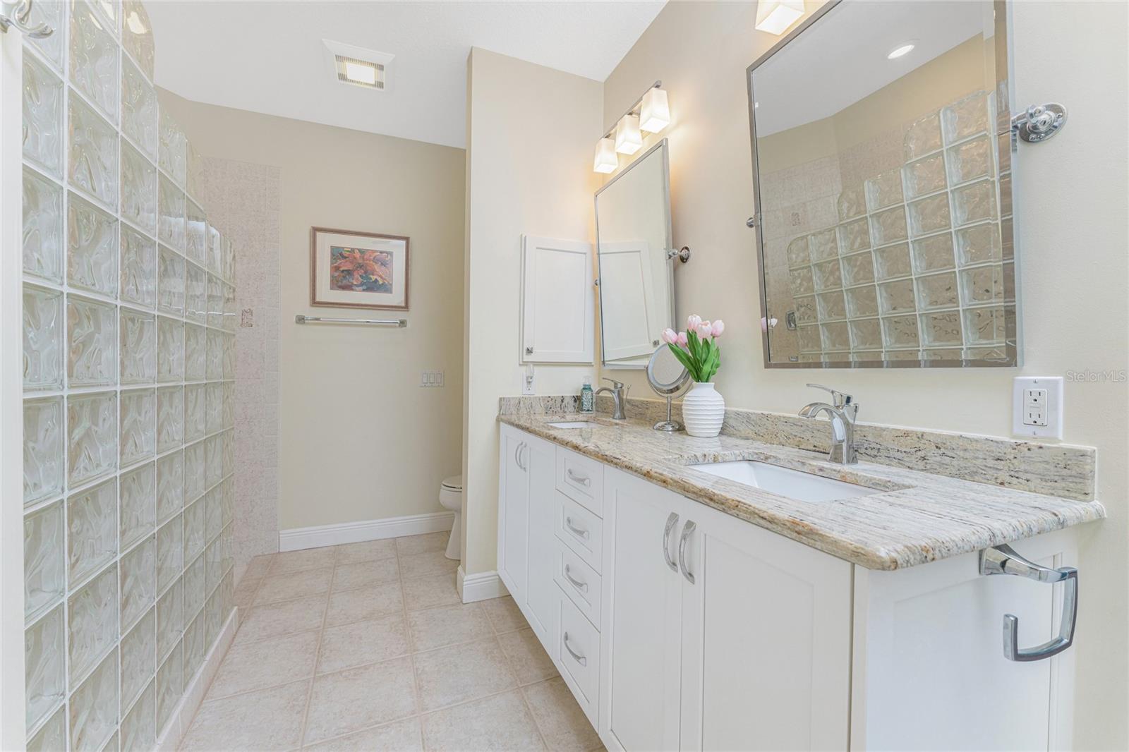 Image 37 of 61 For 197 Tarpon Cove Boulevard 611