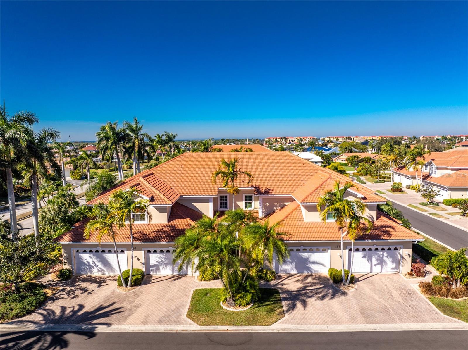 Image 48 of 61 For 197 Tarpon Cove Boulevard 611