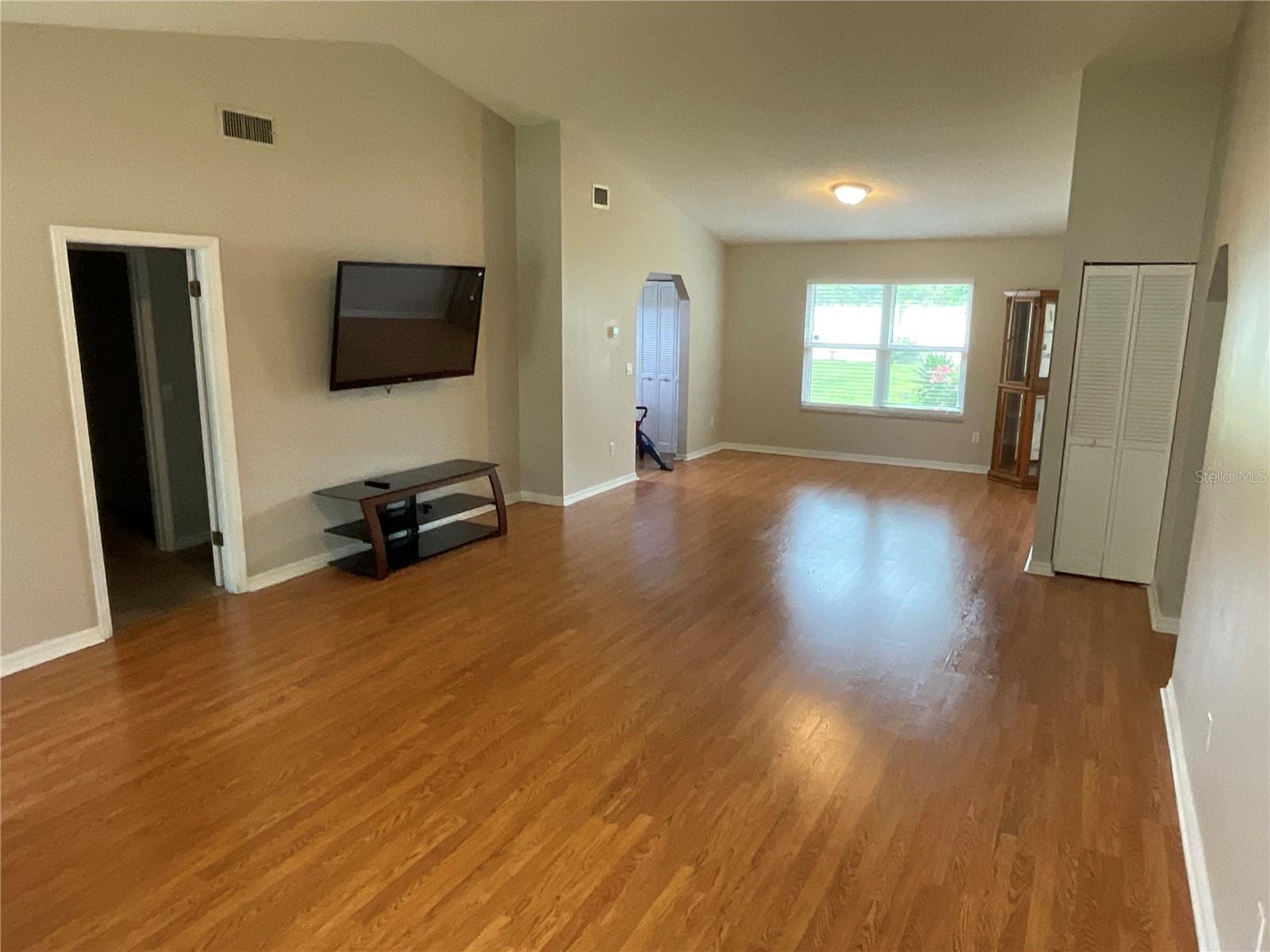 Image 13 of 48 For 41 Brewster Lane