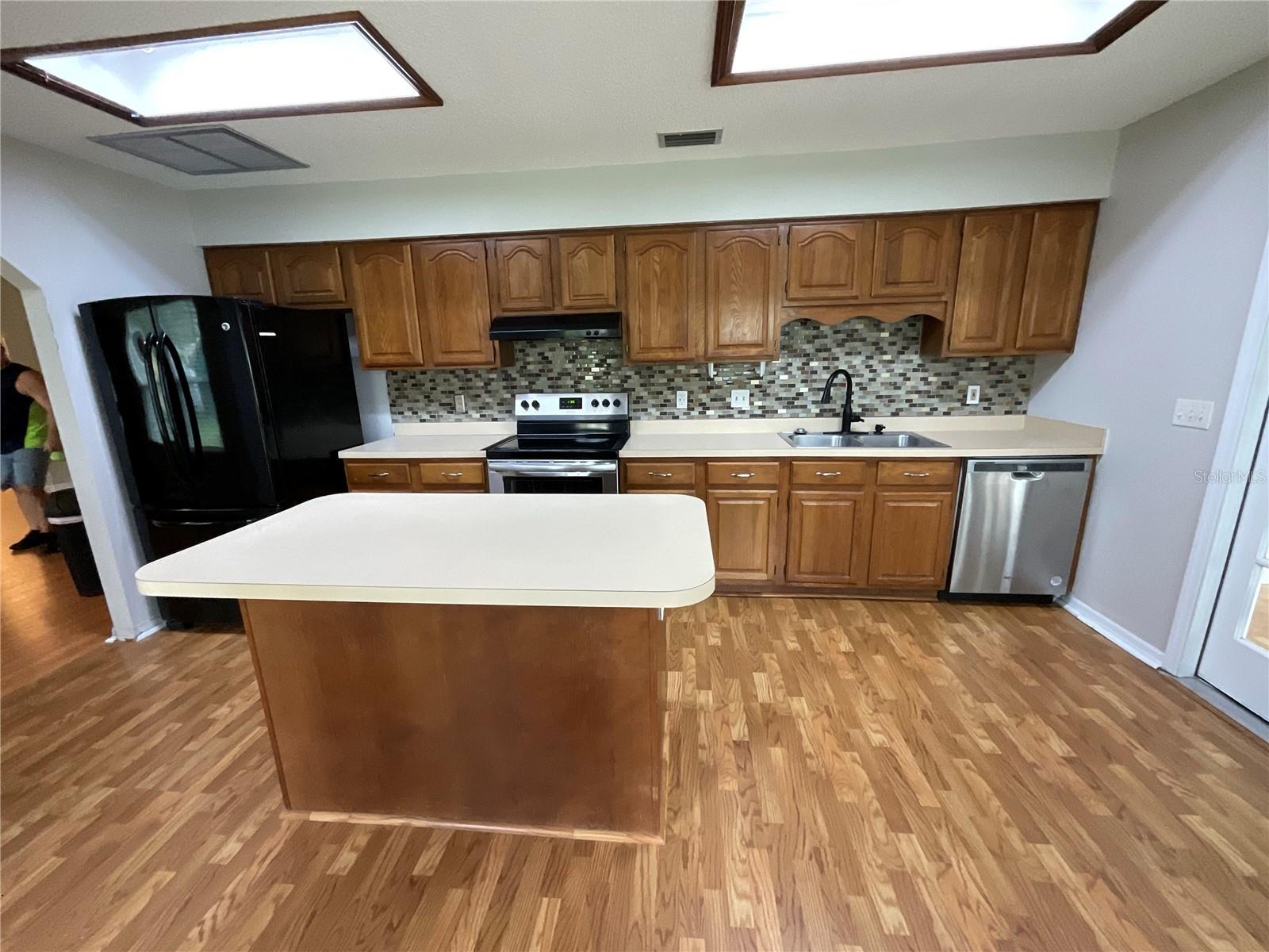 Image 35 of 48 For 41 Brewster Lane