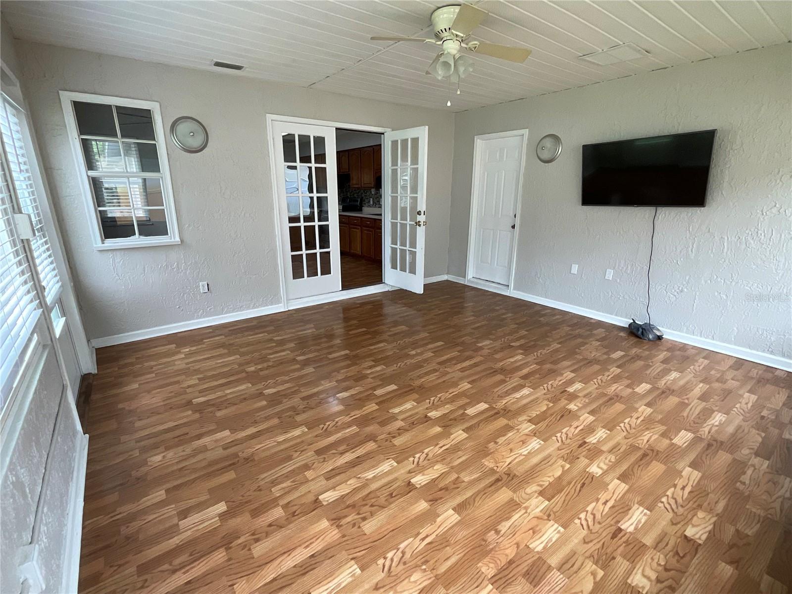 Image 36 of 48 For 41 Brewster Lane