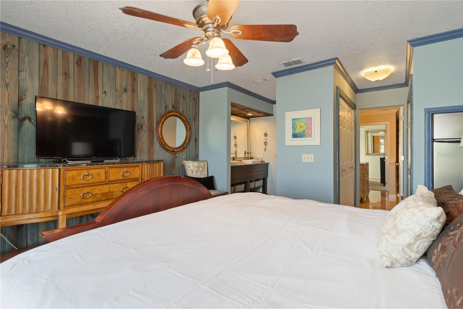 Image 23 of 45 For 26272 Rampart Boulevard 102