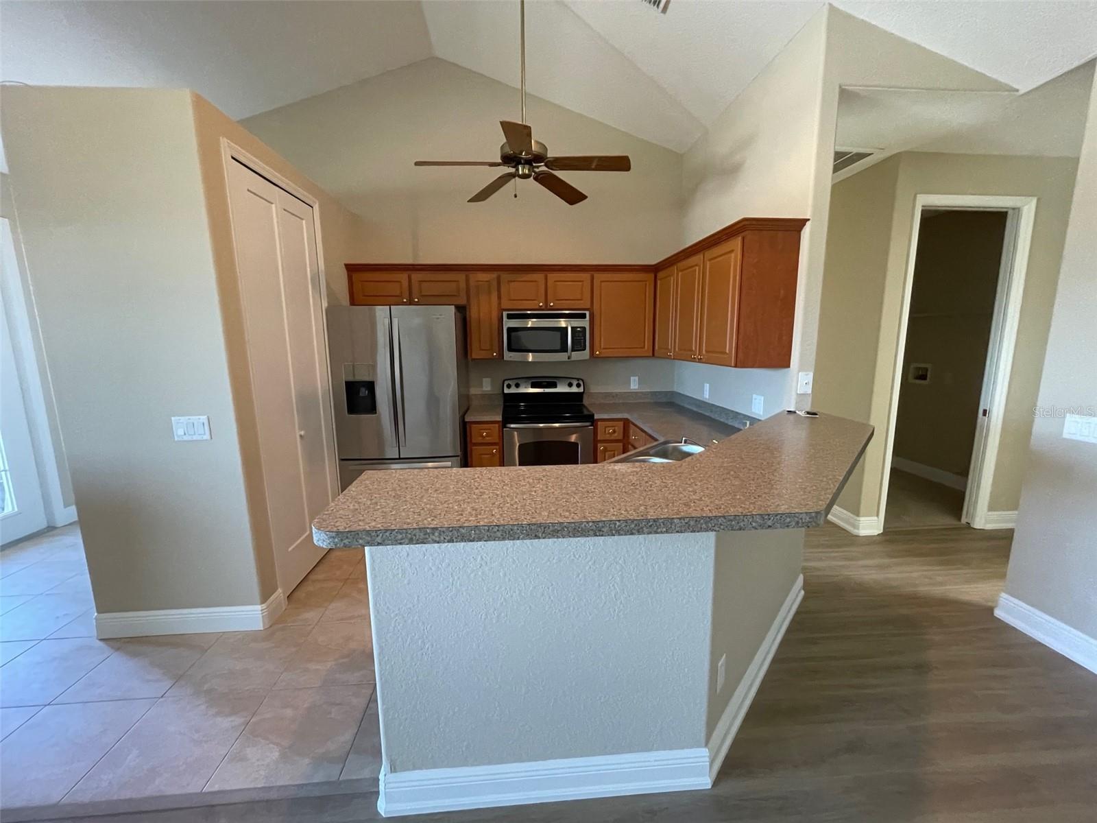 Image 3 of 9 For 10365 Pendleton Avenue