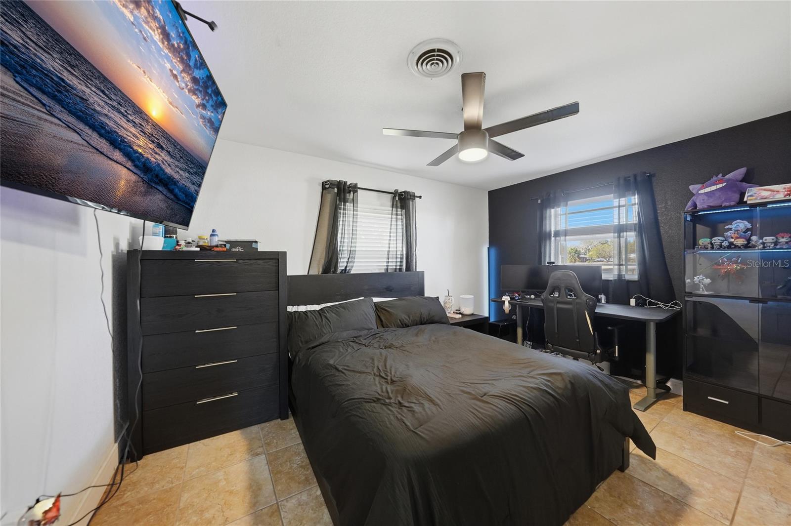 Image 23 of 47 For 8416 Riverside Drive