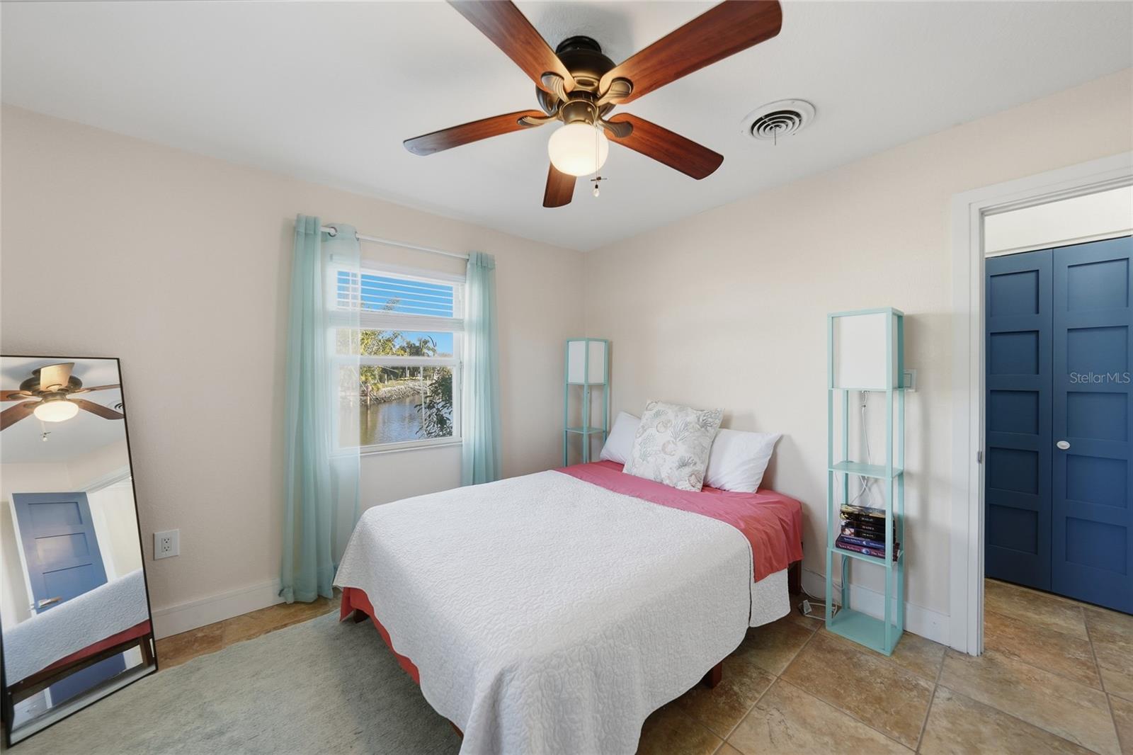 Image 27 of 47 For 8416 Riverside Drive