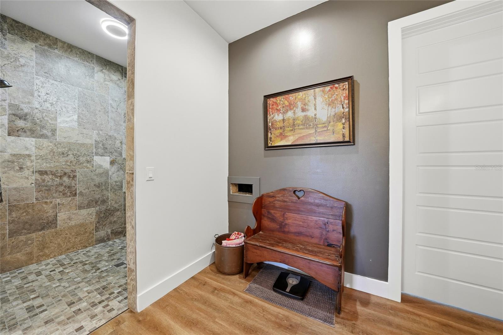 Image 22 of 64 For 9931 English Avenue