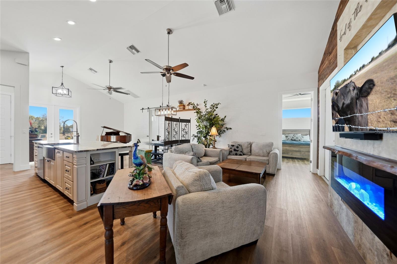 Image 3 of 64 For 9931 English Avenue