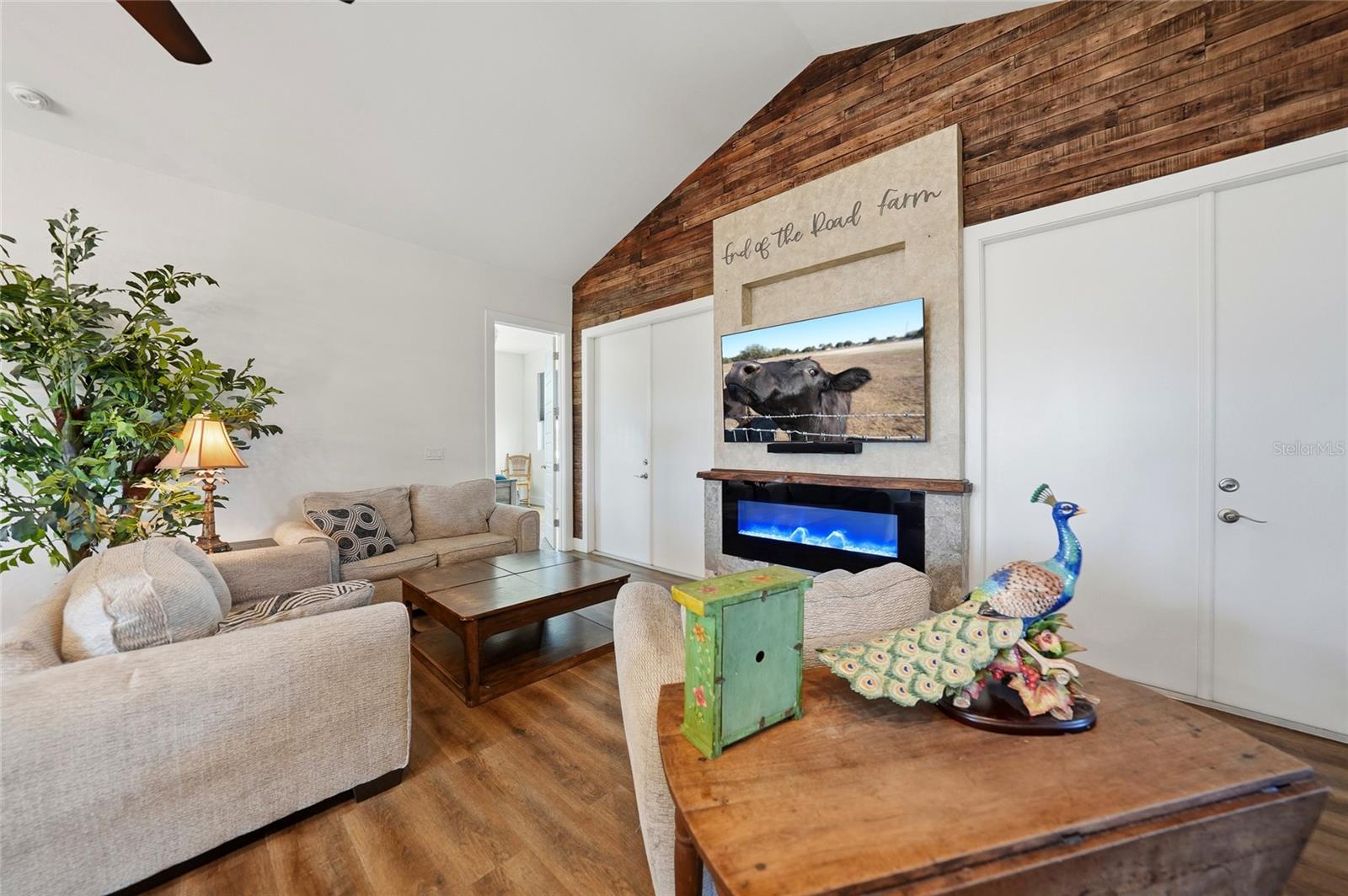 Image 5 of 64 For 9931 English Avenue