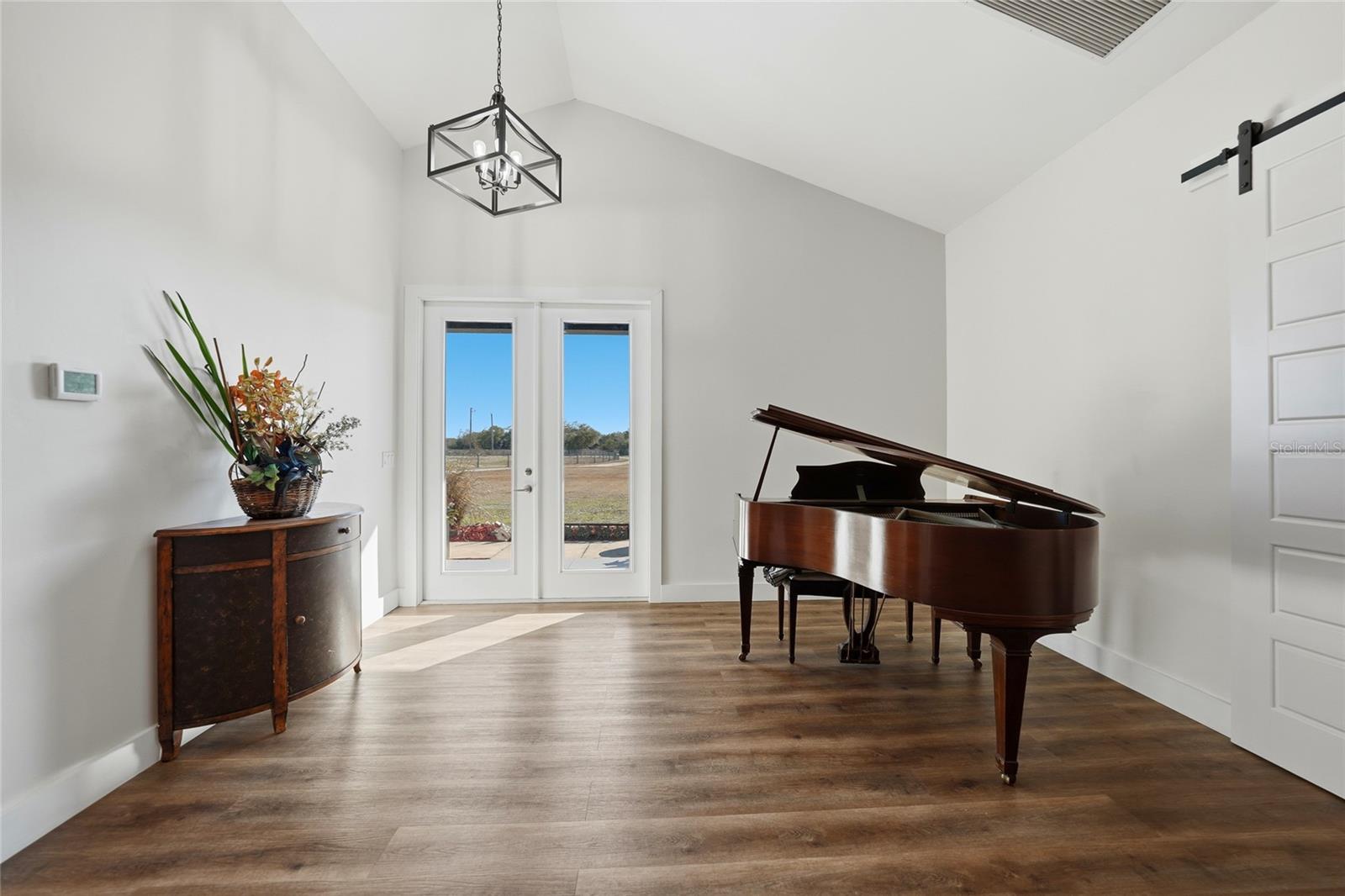 Image 6 of 64 For 9931 English Avenue