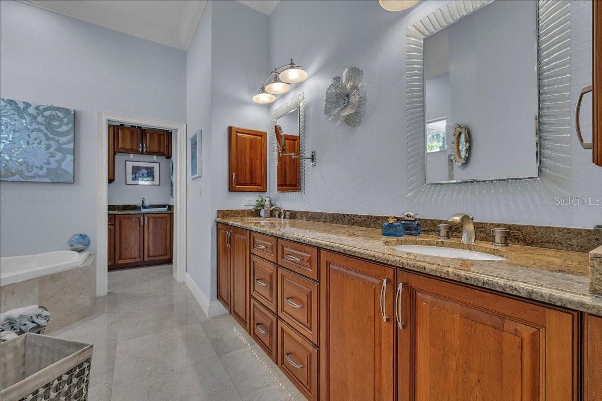 Image 19 of 61 For 2172 Deborah Drive