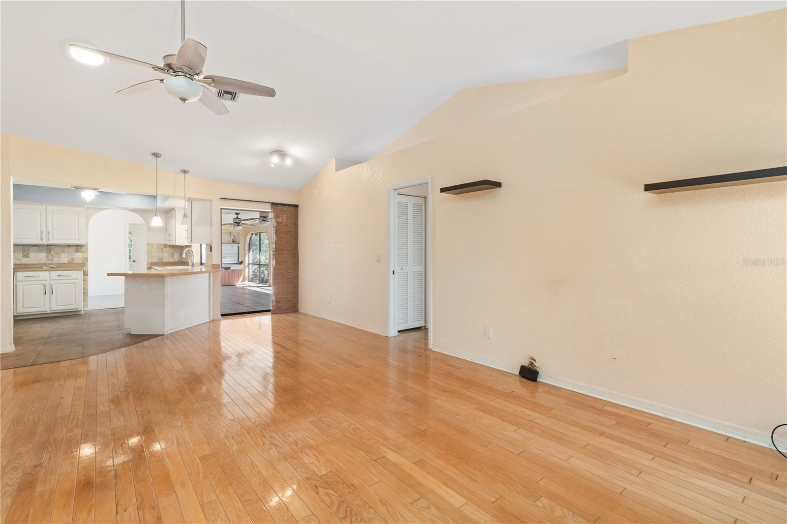 Image 6 of 53 For 26145 Dunedin Court