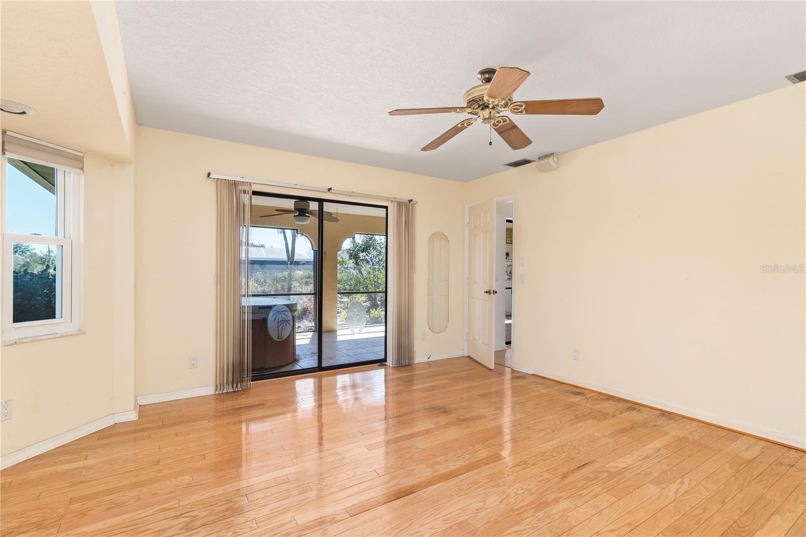 Image 7 of 53 For 26145 Dunedin Court