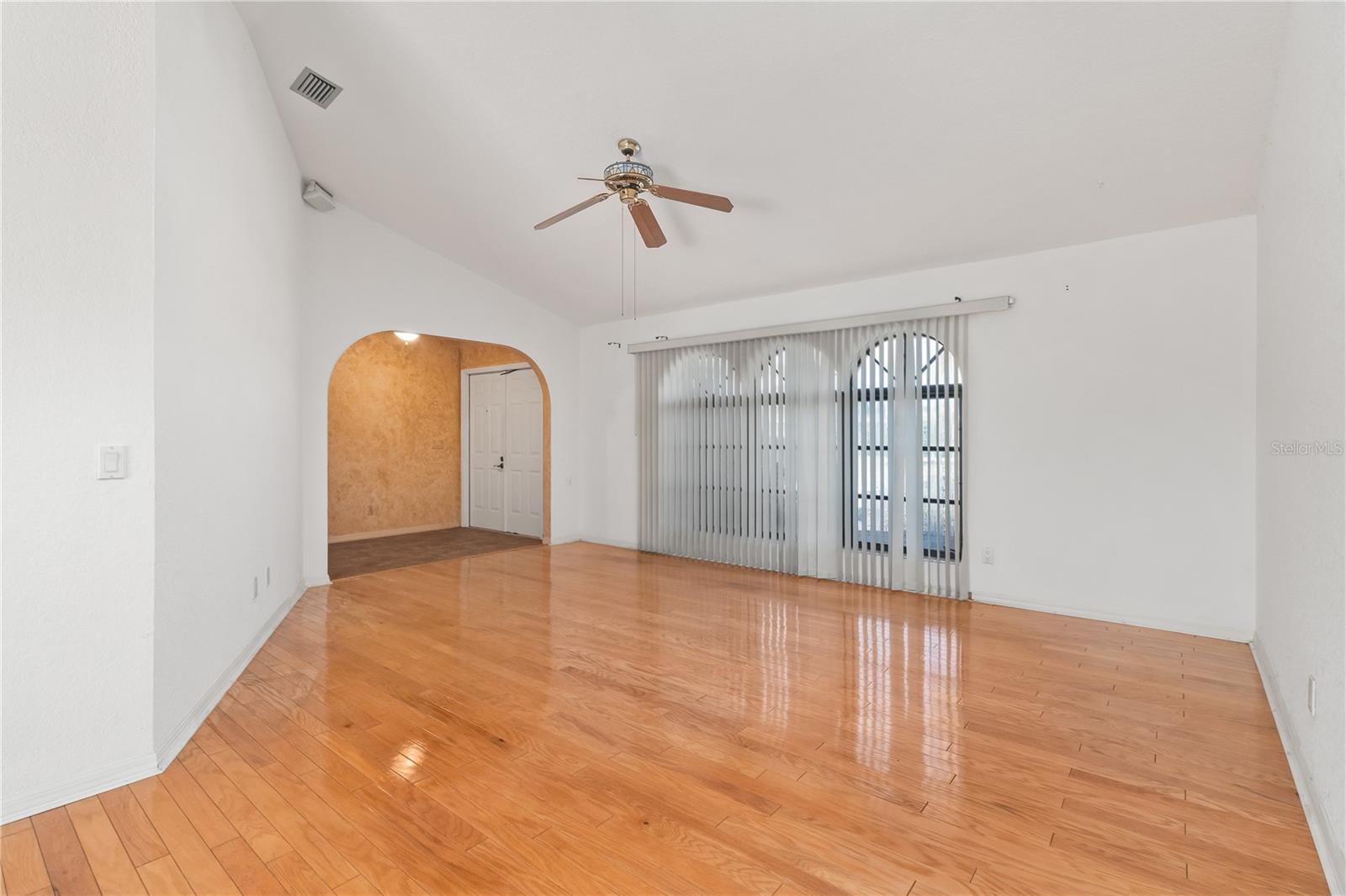 Image 8 of 53 For 26145 Dunedin Court