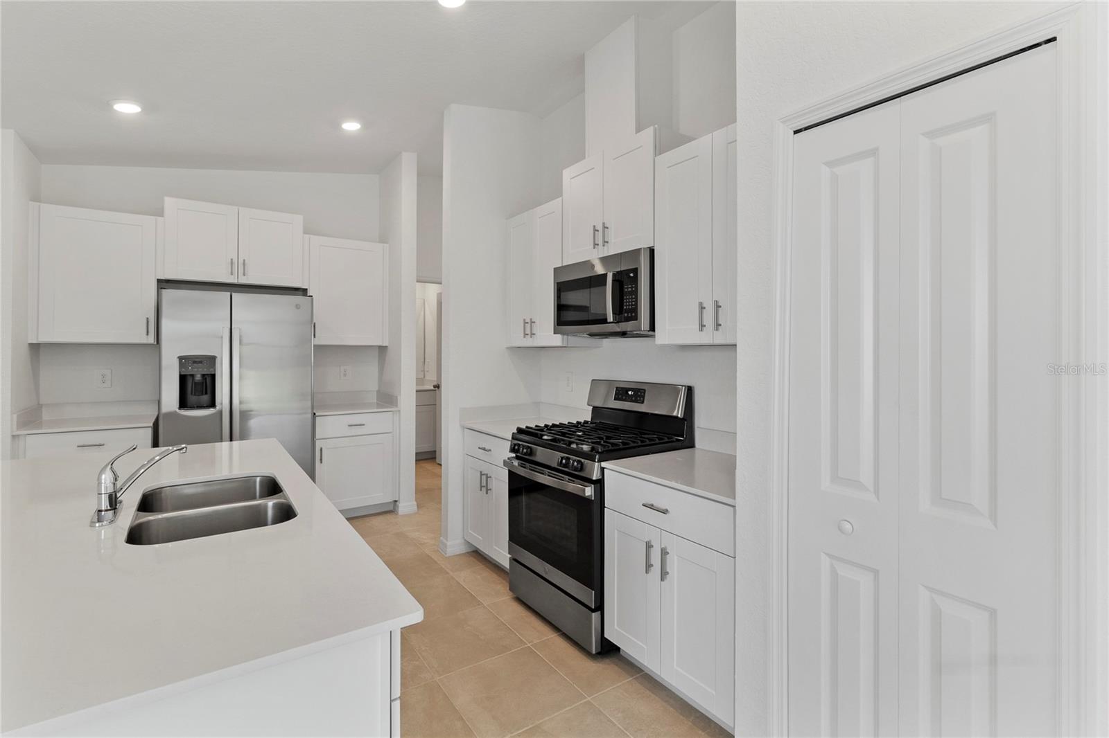 Image 10 of 34 For 9136 Tequila Sunrise Drive