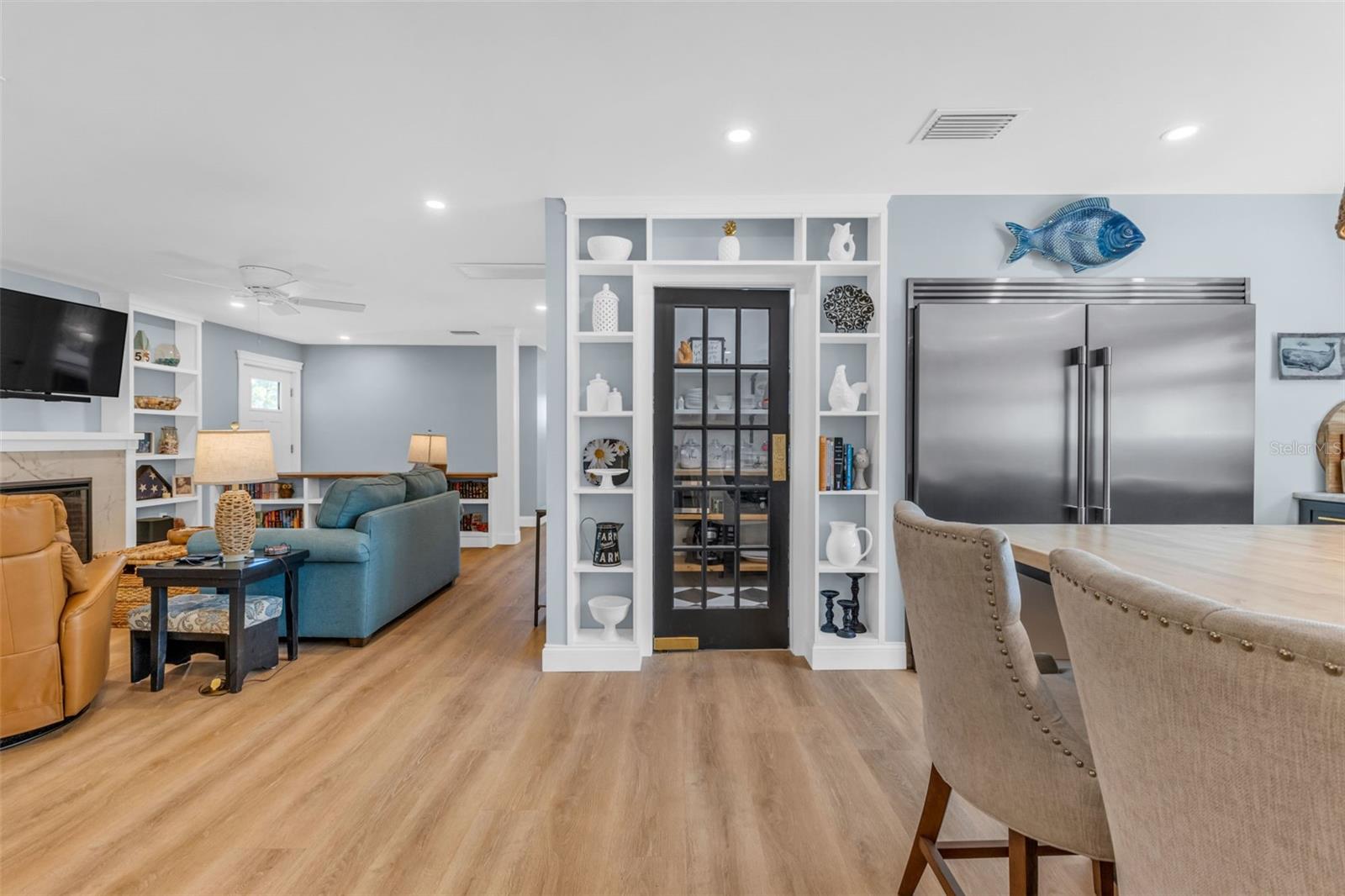 Image 14 of 61 For 12473 Birtle Avenue