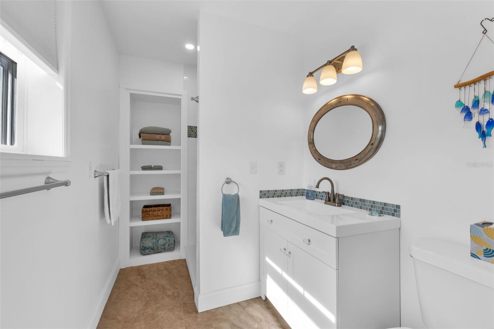 Image 23 of 61 For 12473 Birtle Avenue