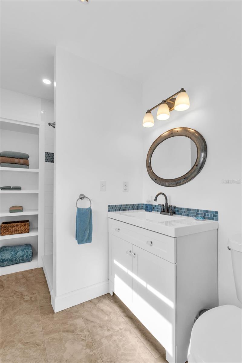 Image 24 of 61 For 12473 Birtle Avenue