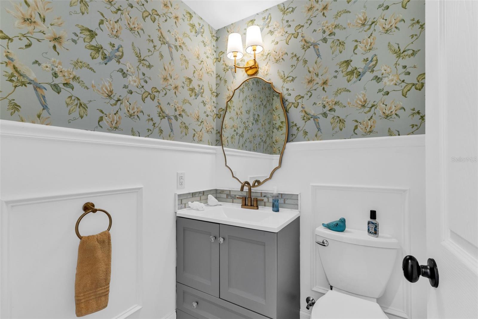 Image 33 of 61 For 12473 Birtle Avenue