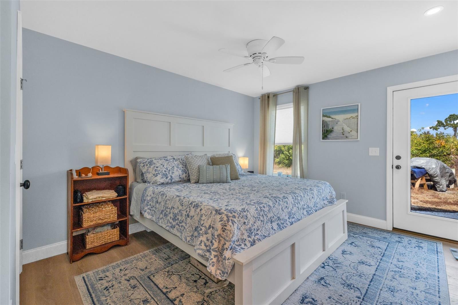 Image 34 of 61 For 12473 Birtle Avenue