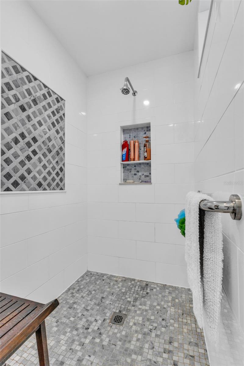 Image 39 of 61 For 12473 Birtle Avenue