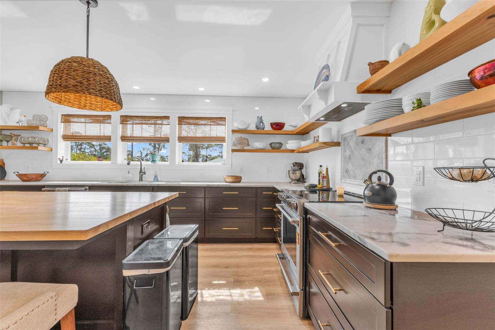 Image 8 of 61 For 12473 Birtle Avenue