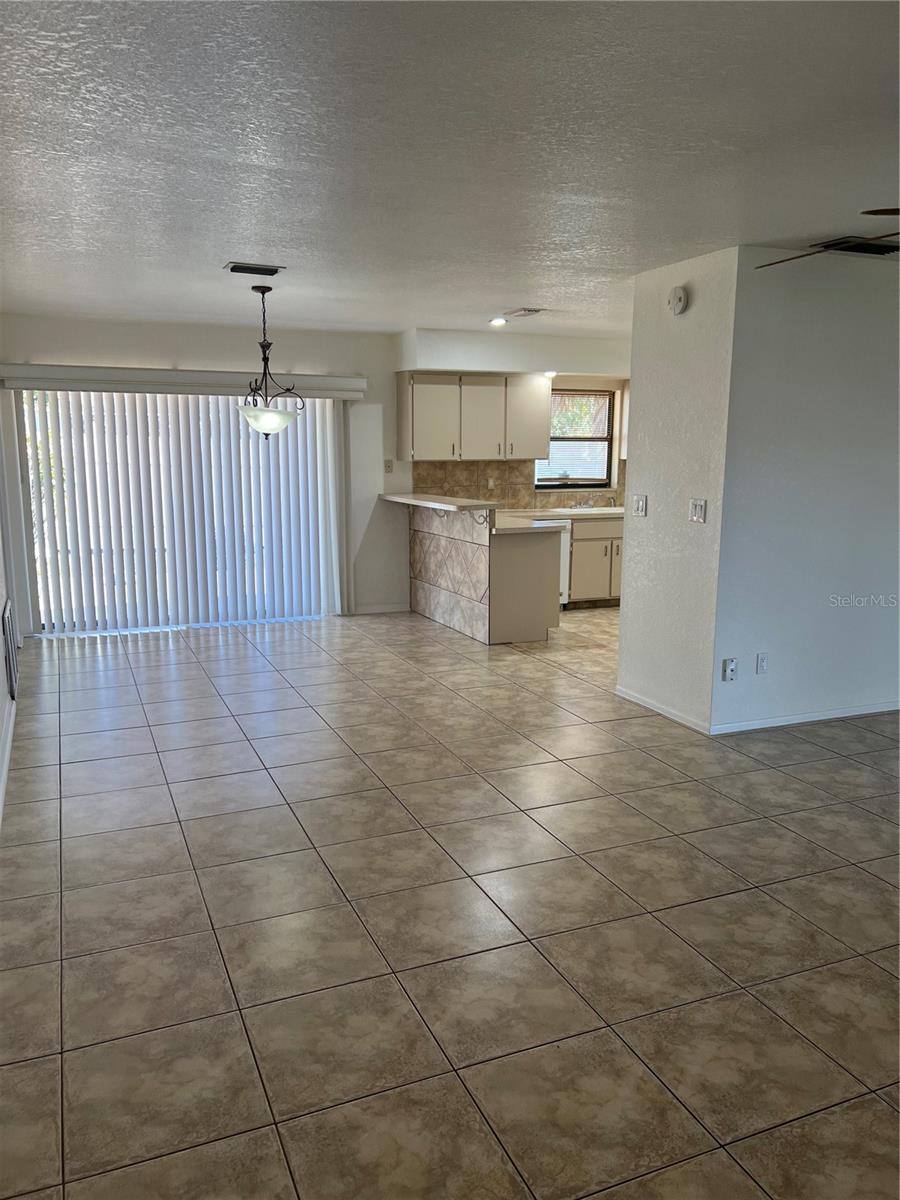 Image 4 of 19 For 355 Spring Lake Boulevard Nw