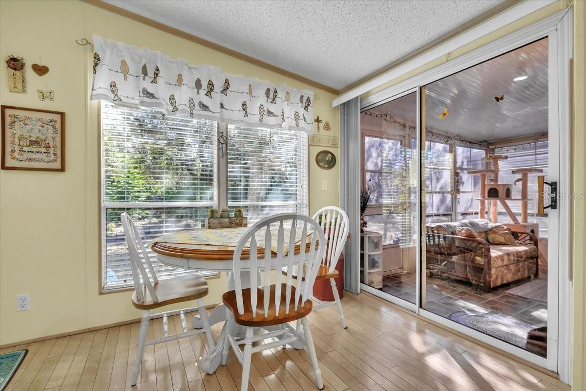 Image 15 of 46 For 27205 Jones Loop Road 41