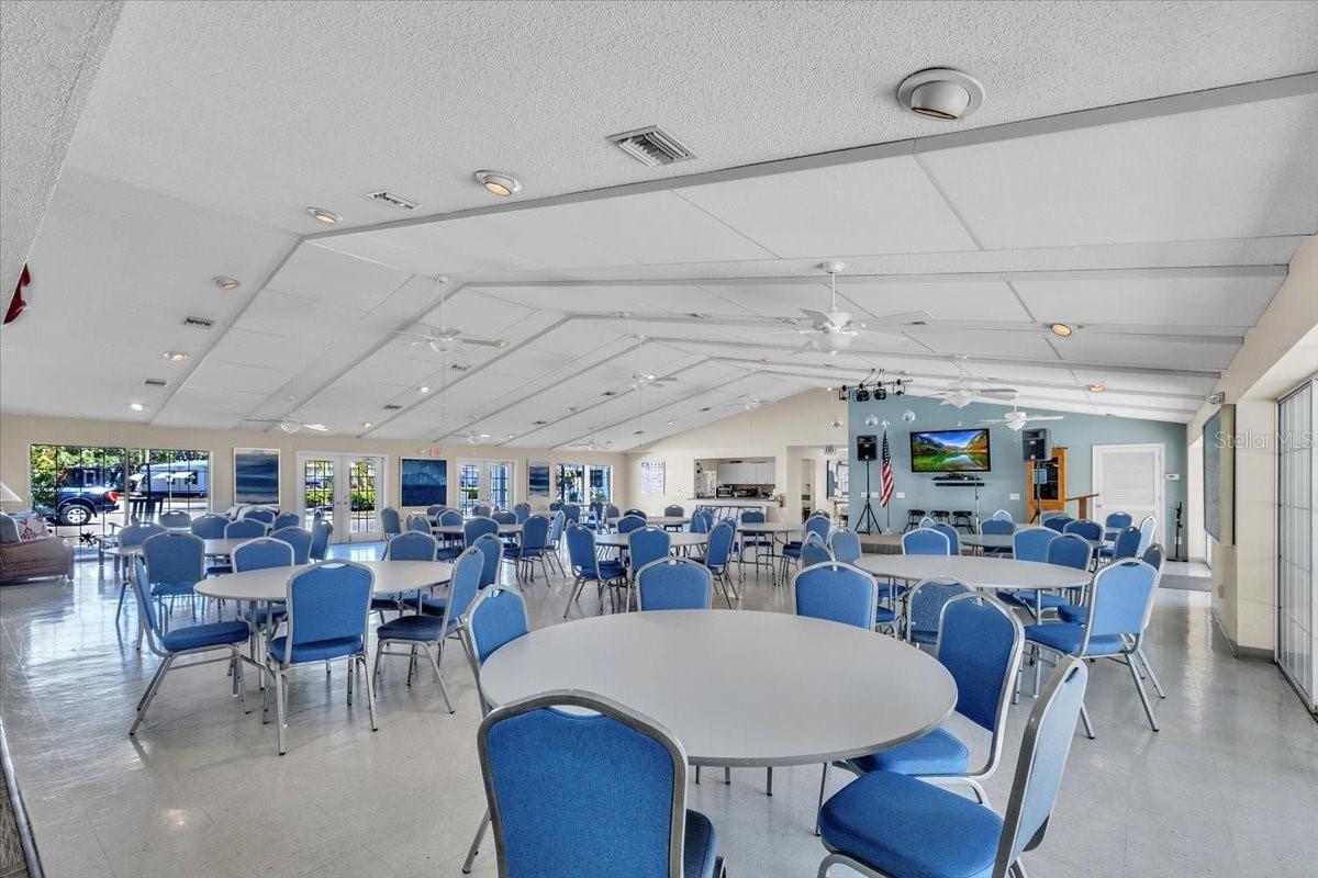 Image 35 of 46 For 27205 Jones Loop Road 41