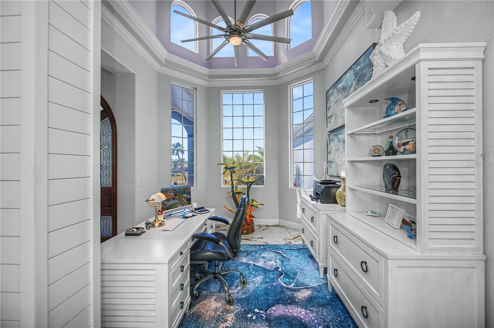 Image 14 of 93 For 290 Tait Terrace Se