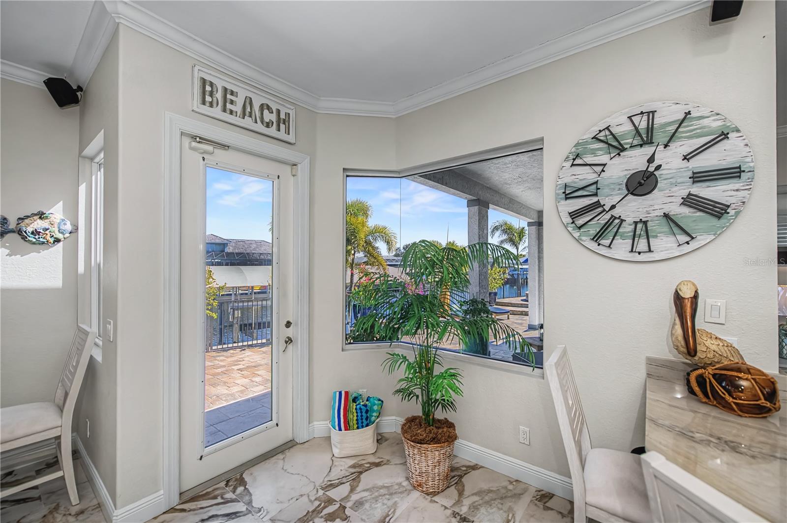 Image 23 of 93 For 290 Tait Terrace Se