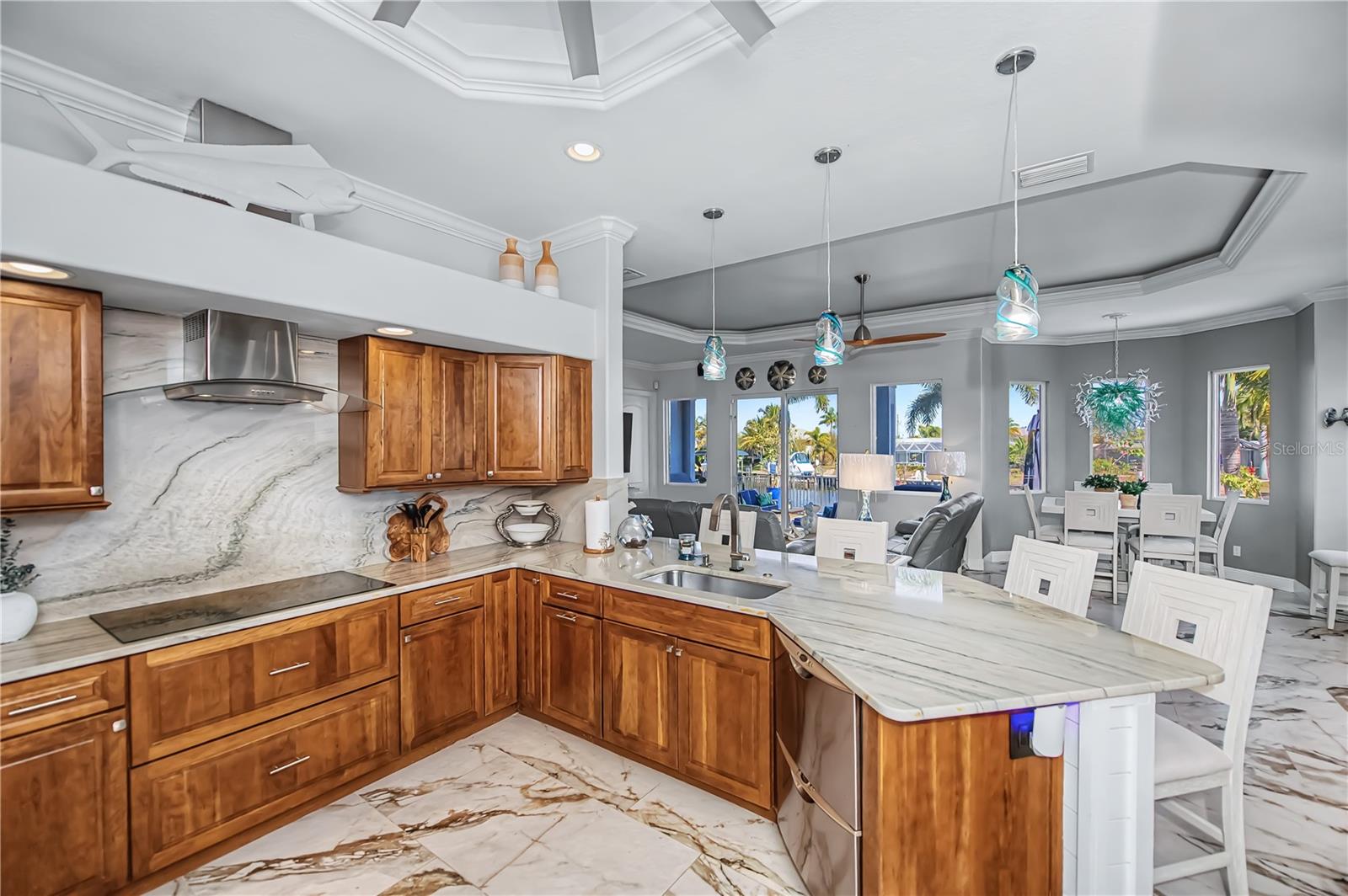 Image 26 of 93 For 290 Tait Terrace Se