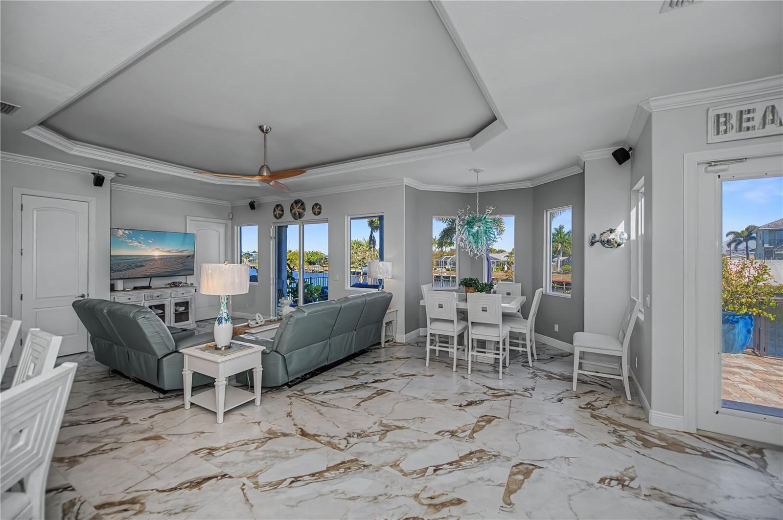 Image 31 of 93 For 290 Tait Terrace Se