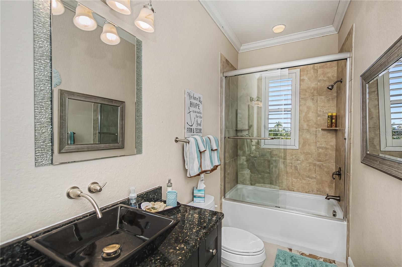 Image 50 of 93 For 290 Tait Terrace Se