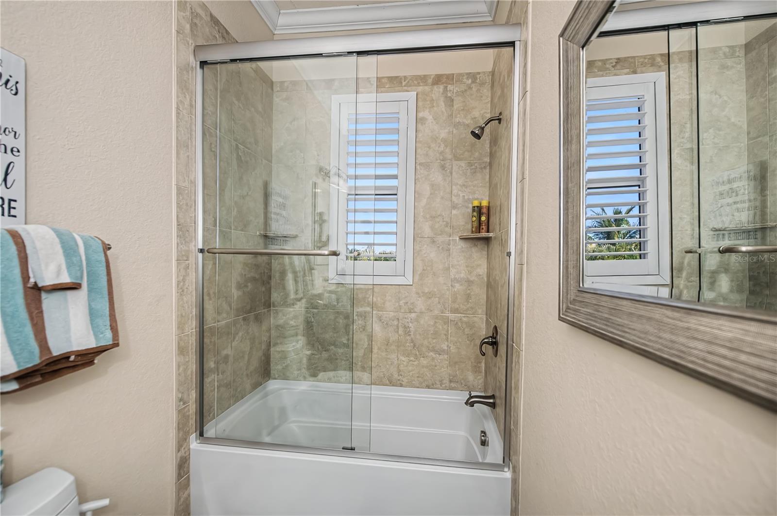 Image 52 of 93 For 290 Tait Terrace Se