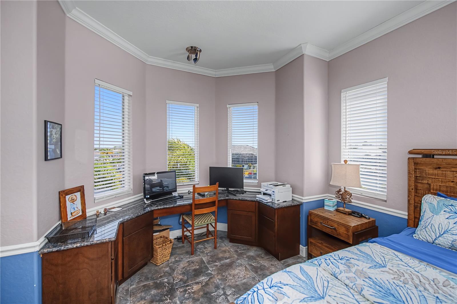 Image 60 of 93 For 290 Tait Terrace Se